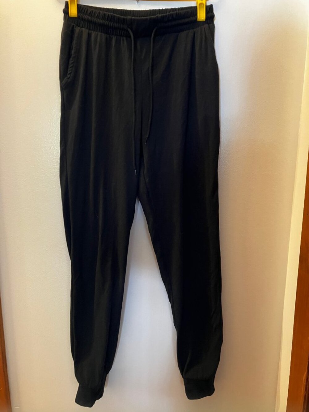 ShoSho Black Joggers Size S 90% Polyester 10% Spandex Elastic Waist, 36"L